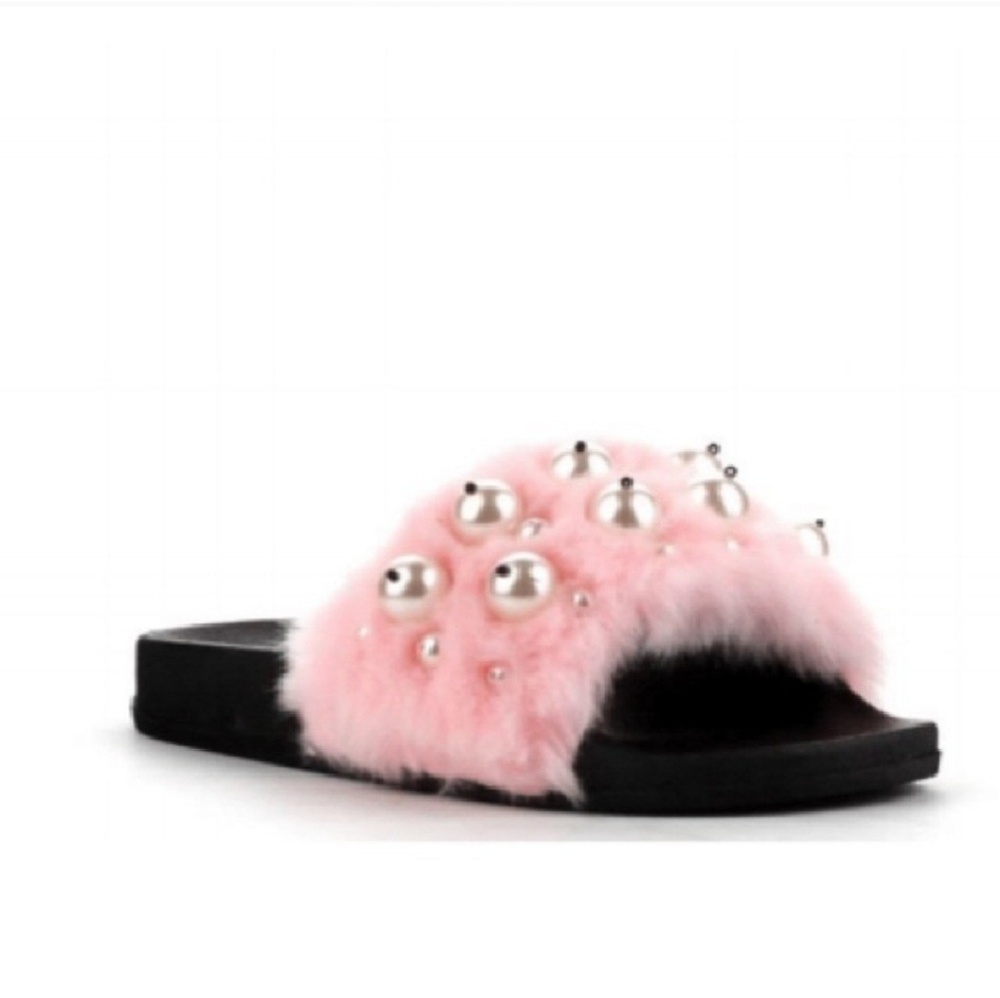 Faux fur & pearl slides